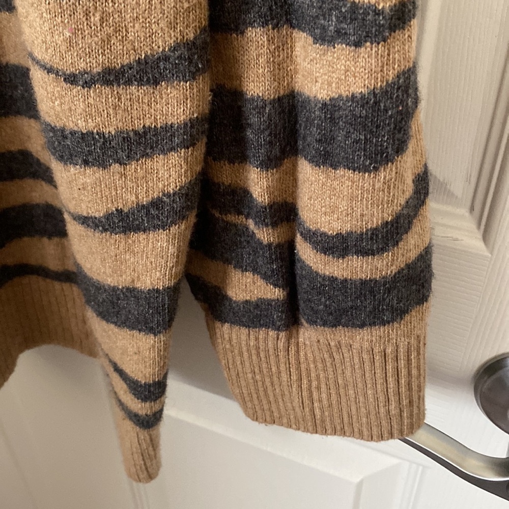 LOFT Zebra Print Pullover Sweater Tan and Black Plus Size 24/26 with Side Vents - Picture 4 of 7